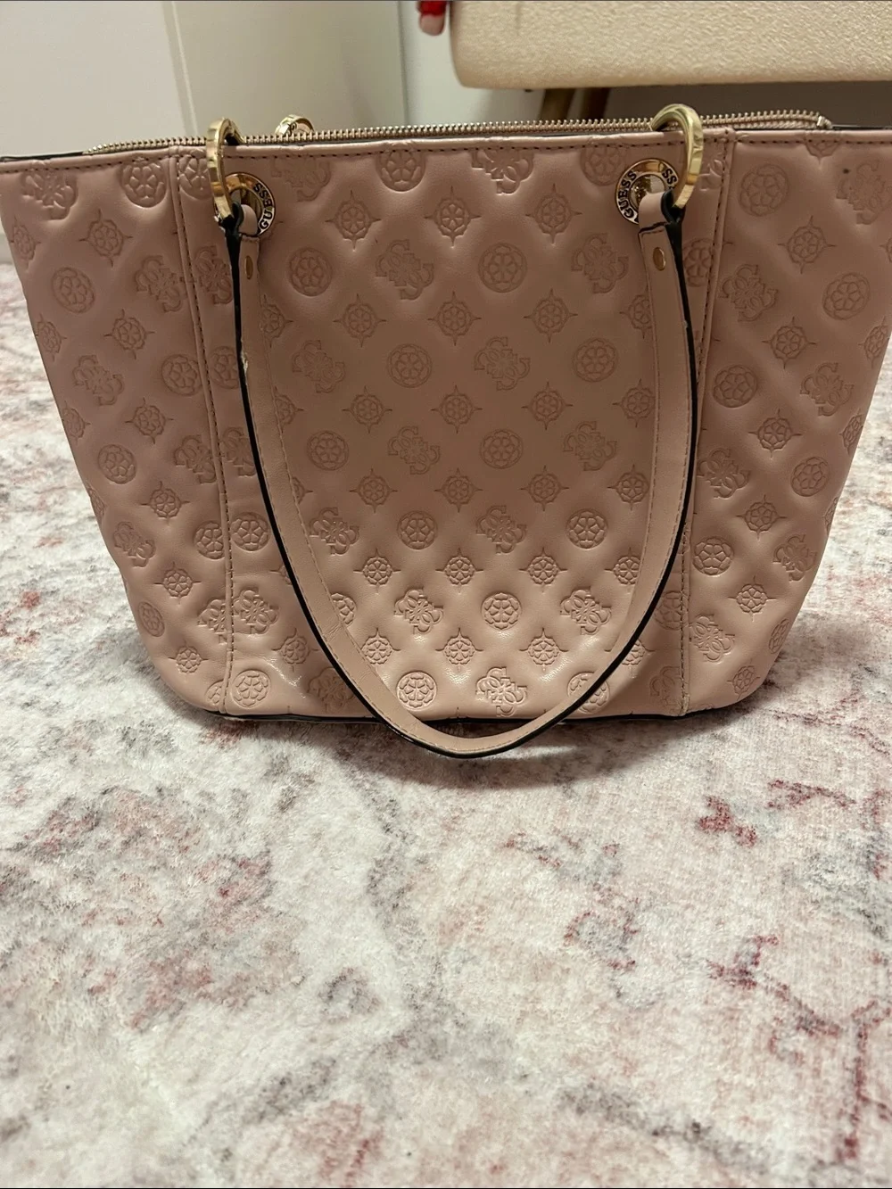 Guess elegant tote